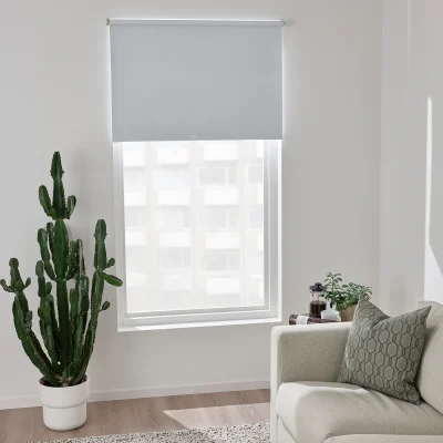 foensterblad-block-out-roller-blind-white__1078011_pe872507_s5